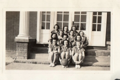 chuckatuck-high-school-girls-basketball-team-1940-42-img260
