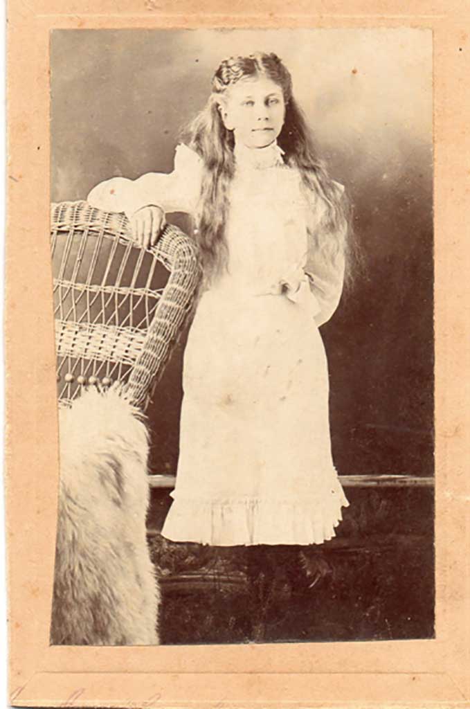 aunt-rosa-rasson-circa-1900-img329