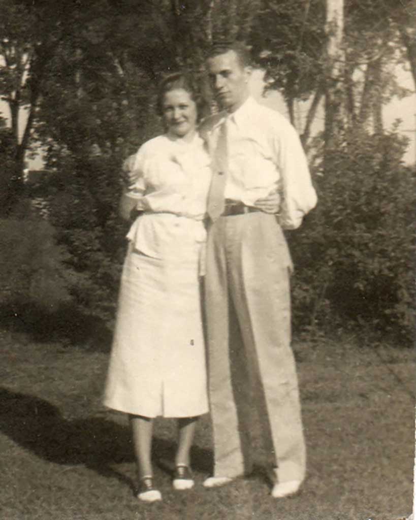 howard-and-judith-in-1937-img347