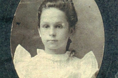 maggie-pitt-spady-age-16-c-1916-emma-kelly-photo
