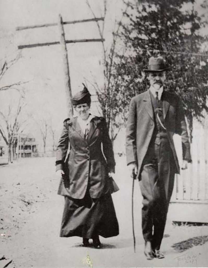 capt-charles-bernard-godwin-sr-1860-1944-and-wife-martha-whitney-godwin-1859-1925-walking-to-wesley-chapel-for-church-james-godwin-photo