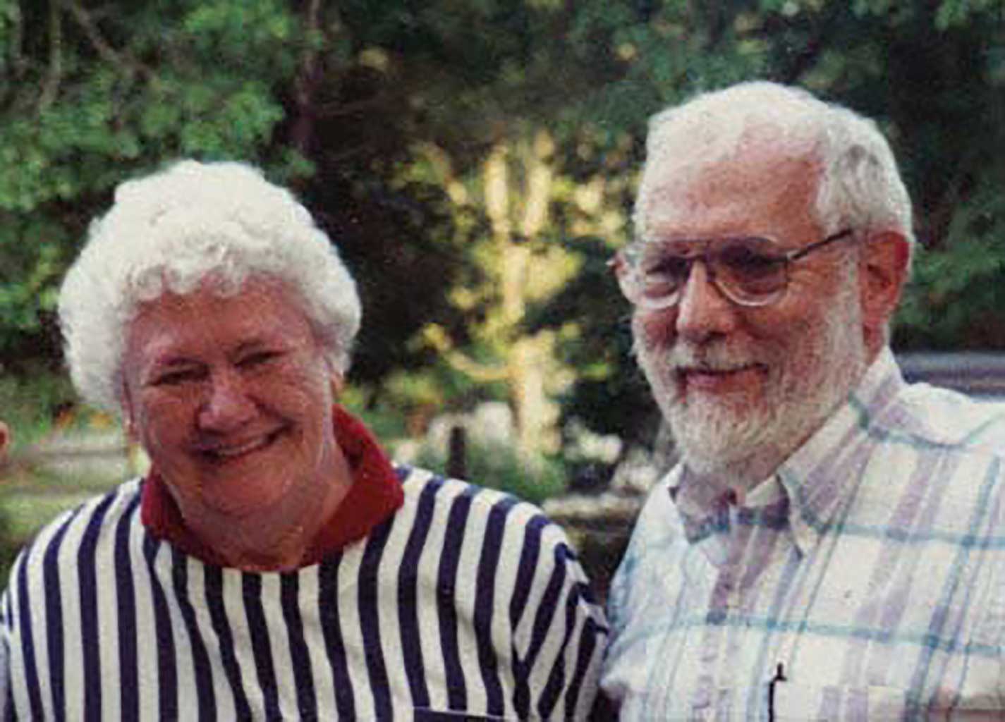 mary-lou-thomas-and-dr-philip-r-thomas-july-1994