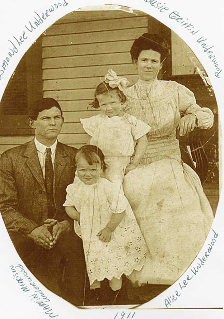 underwood-family-in-1911-at-the-griffin-home-in-everetts-img138